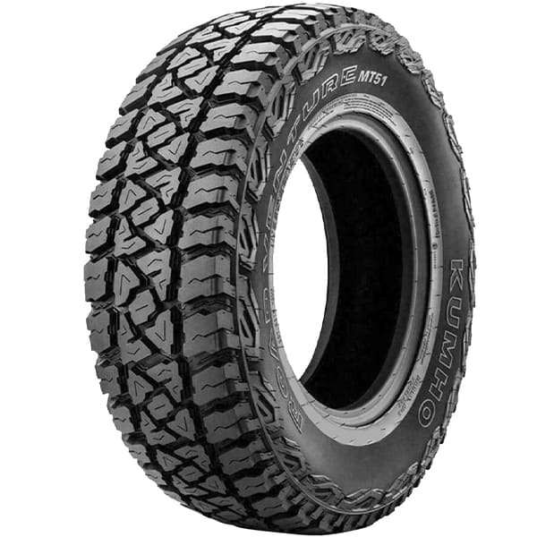 245/70R16 Kumho Road Venture MT51 118/115Q
