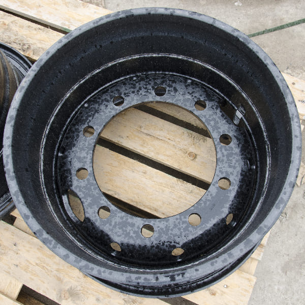 310*533 ET0 10*335 D281 Accuride (KRONPRINZ) Прицеп черный без вент.